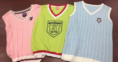春先に活躍するキレイ色ニットベスト