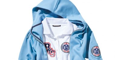 ワンピース¥16,000、パーカ¥18,000(共にバンヤードストーム/エレメントルールカスタマーサービス)