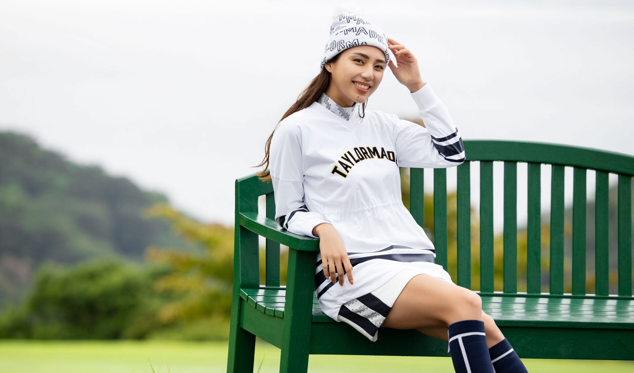 “CLUB TAYLORMADE”リラックスシーンでも目を引くレタードデザイン